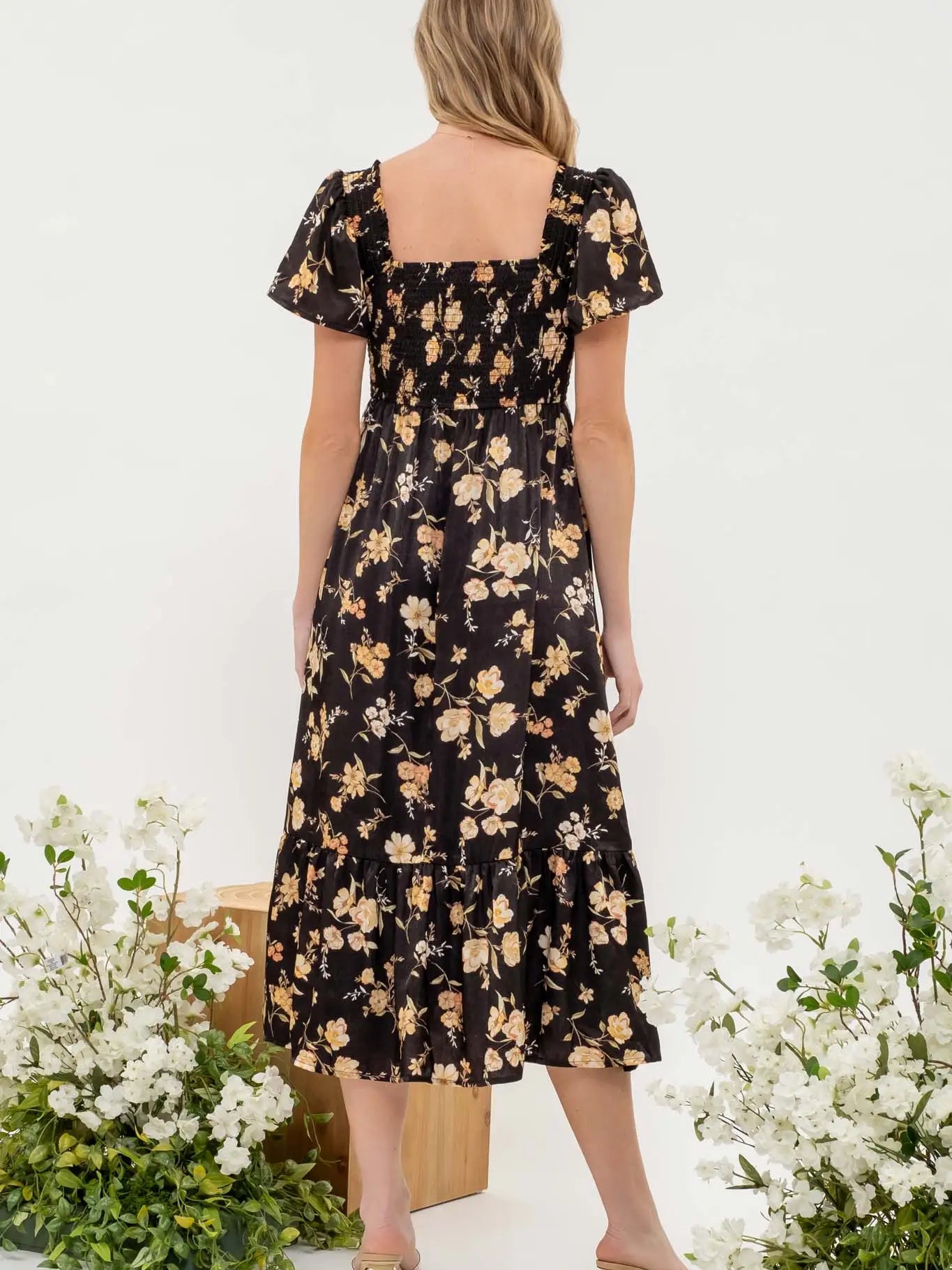 Smocked Floral Print Short Sleeve Midi Dress