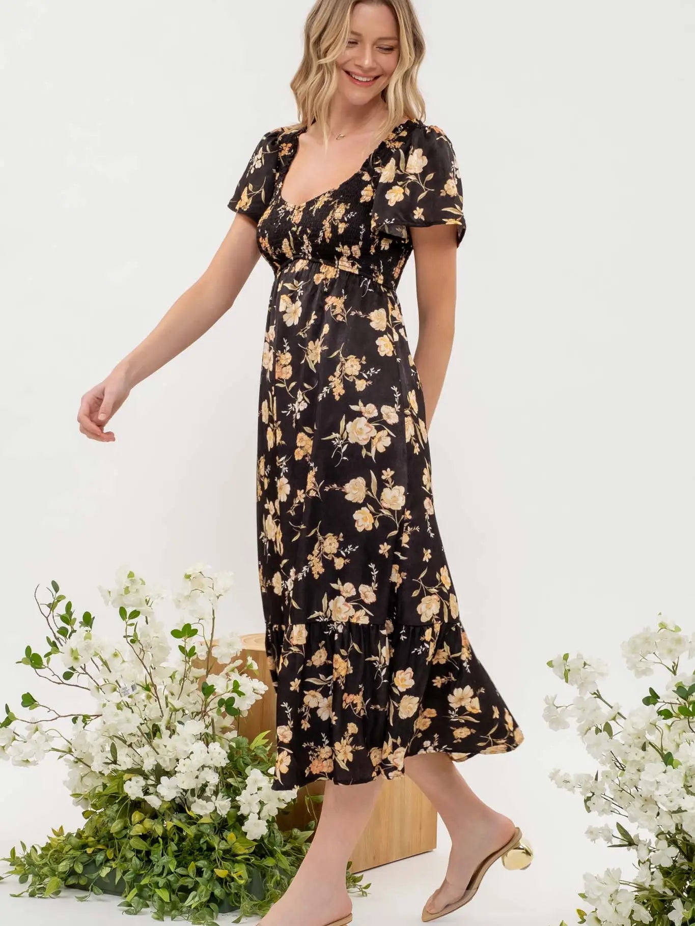 Smocked Floral Print Short Sleeve Midi Dress