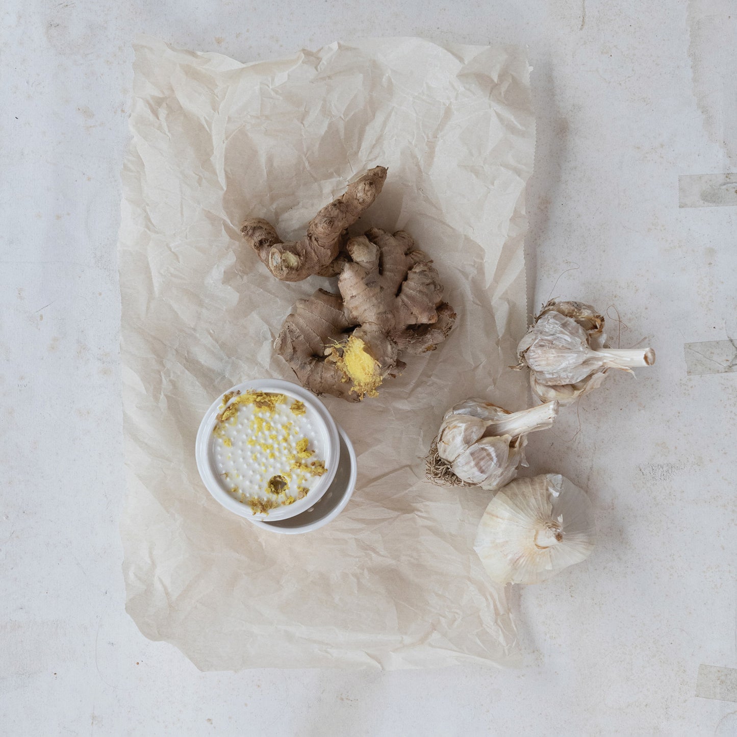 Stoneware Garlic/Ginger Grater/Storage