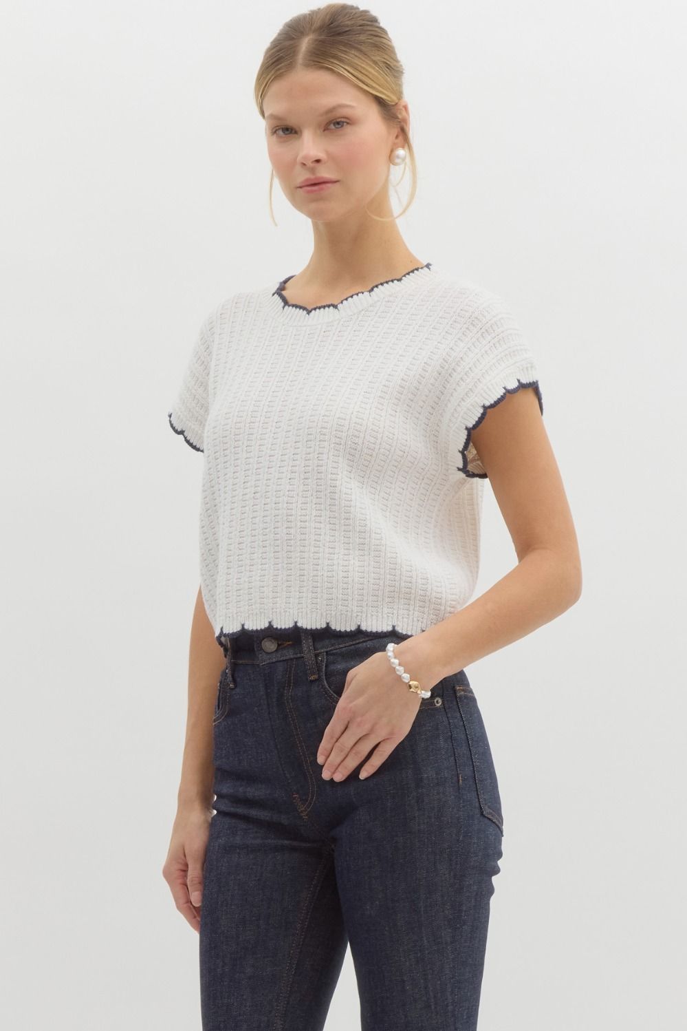 Solid Scallop Edge Top - White