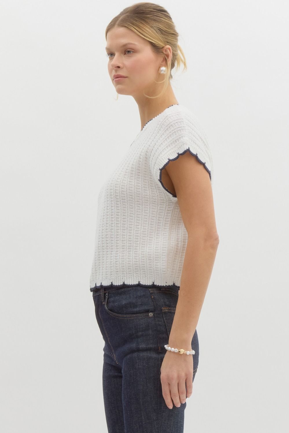 Solid Scallop Edge Top - White