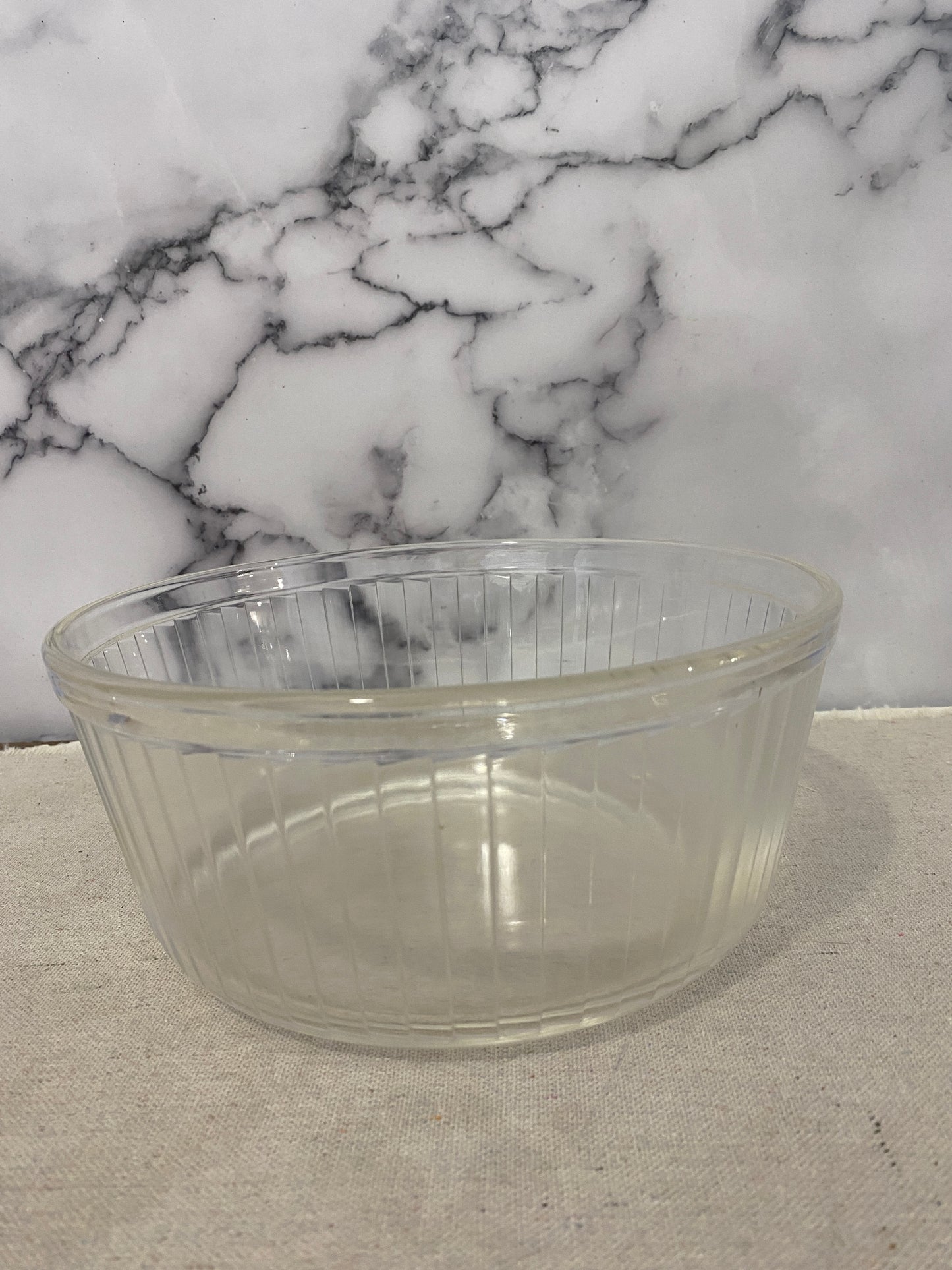 Pyrex 20 Sculptured Ribbed Clear Bowl - Vintage