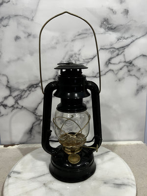 Kerosene Oil Lantern - Vintage